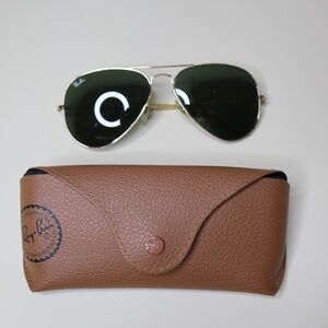 Ray-Ban | Gold Metal Classic Aviator Sunglasses